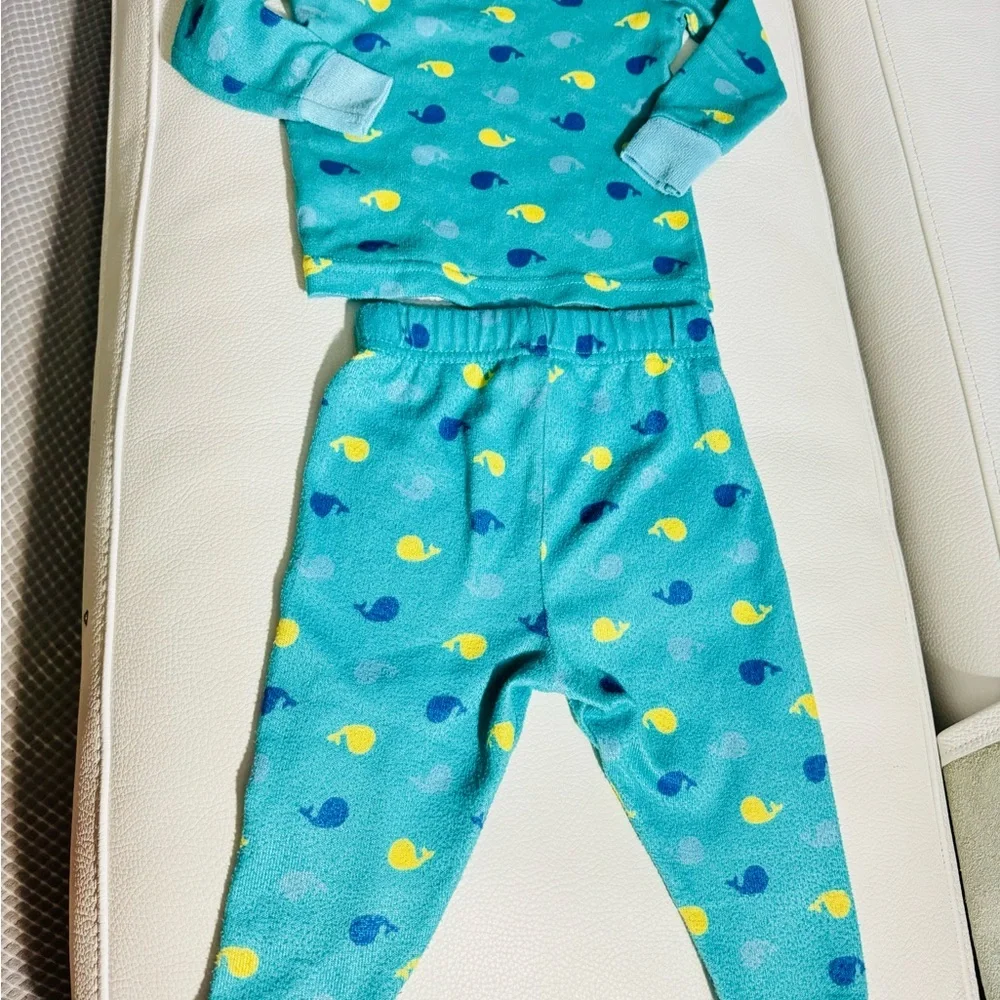 Kids Whale Print Pajamas Cocomelon pajama set for 12-18 months old snug fit GUC